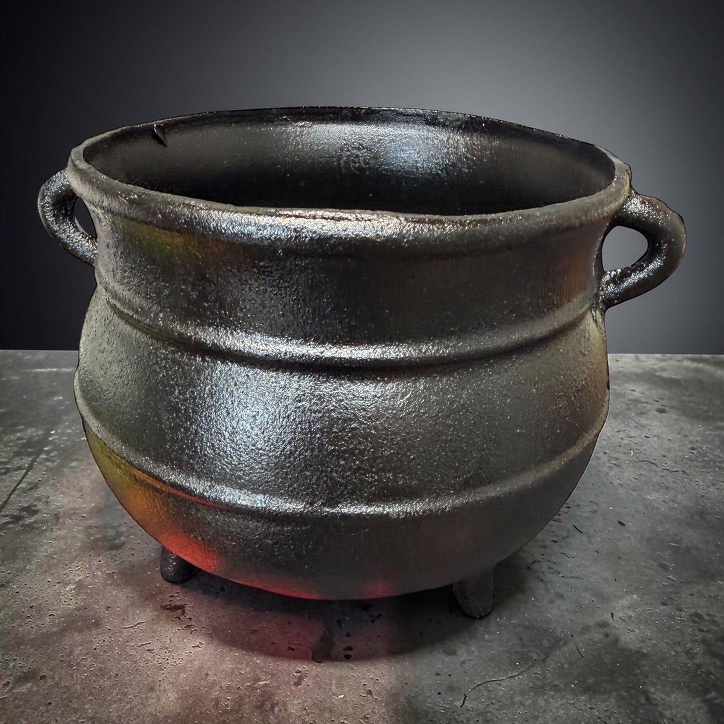 Oggun – Cast Iron Cauldron 7" for Witchcraft Rituals